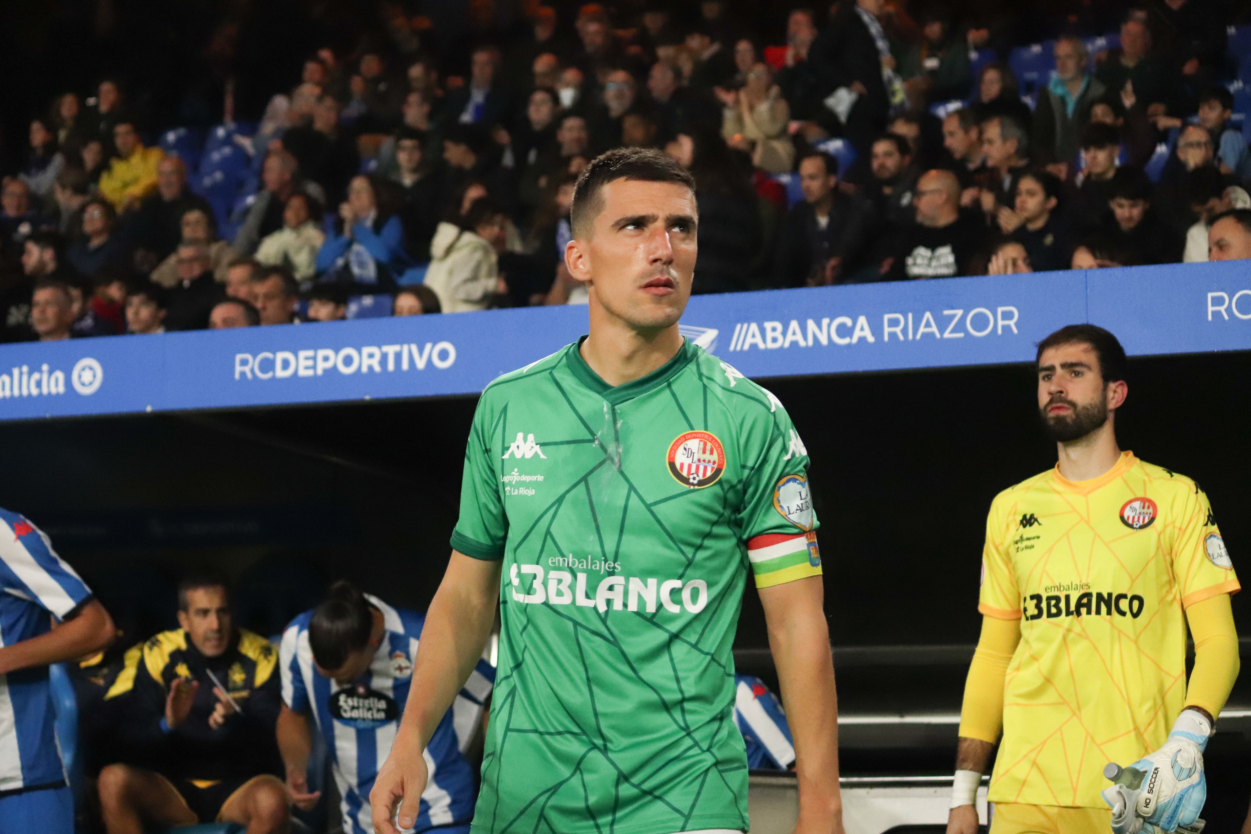 Jaime Paredes, a la salida de la SD Logroñés a Riazor / SD Logroñés