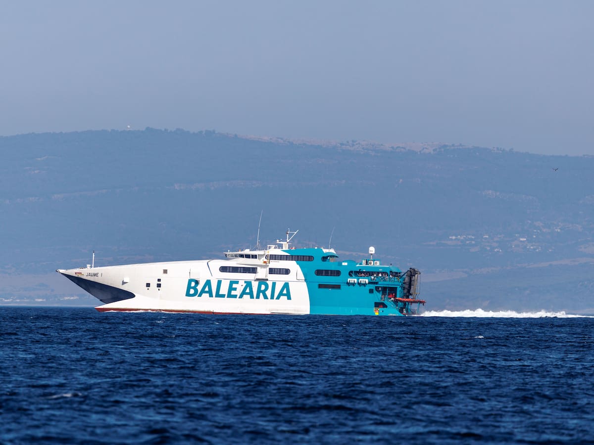 La borrasca Nils provoca cancelaciones en la línea Tarifa-Tánger