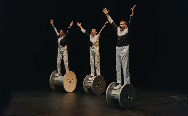 Reparto de Los Anunciantes, dirigida por José Bote.