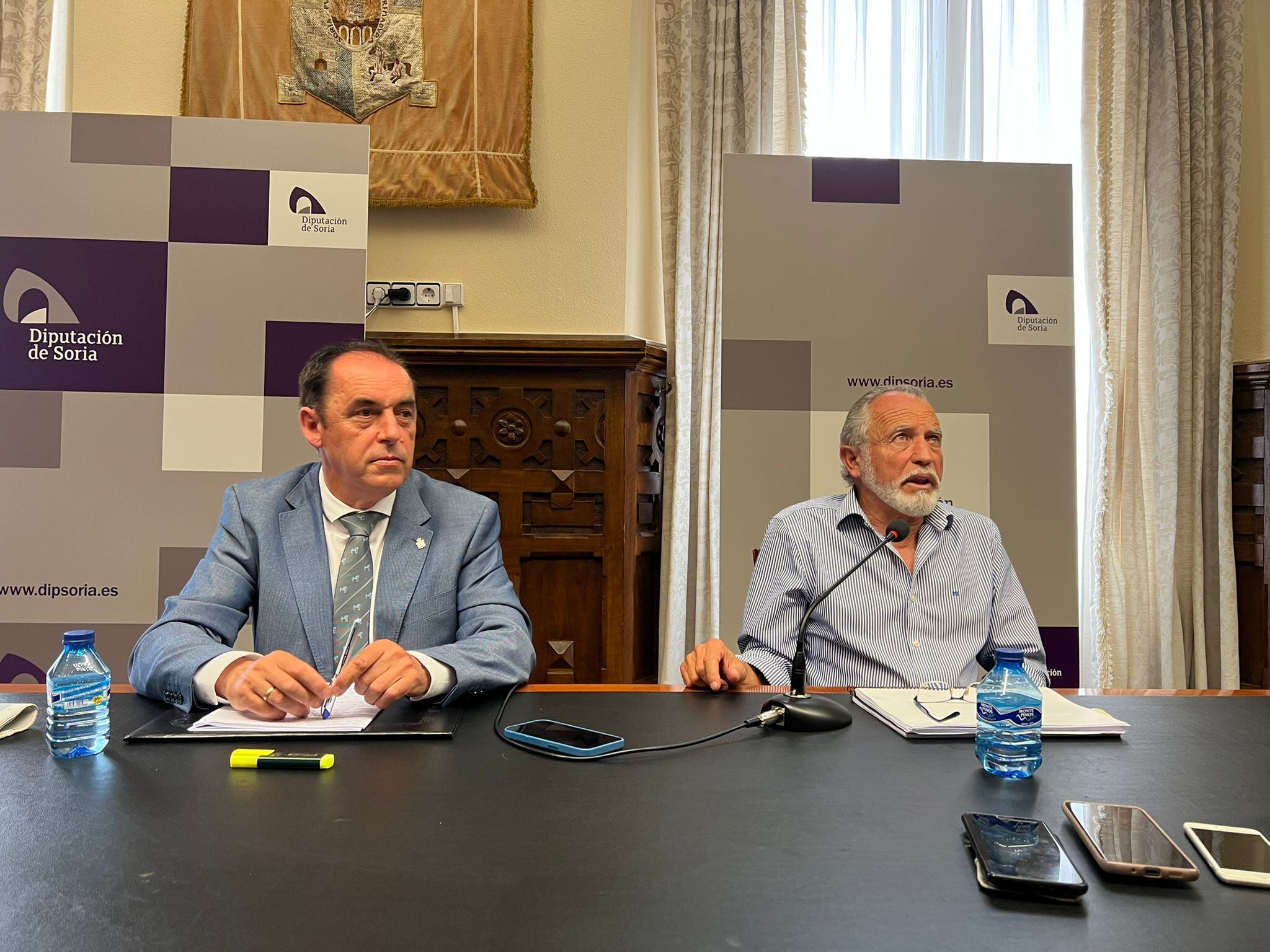 Benito Serrano (i) y José Antonio de Miguel (d), en rueda de prensa.