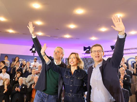 El presidente de los &#039;populares&#039; Alberto Núñez Feijóo ha celebrado su primer aniversario como presidente del partido en Zaragoza