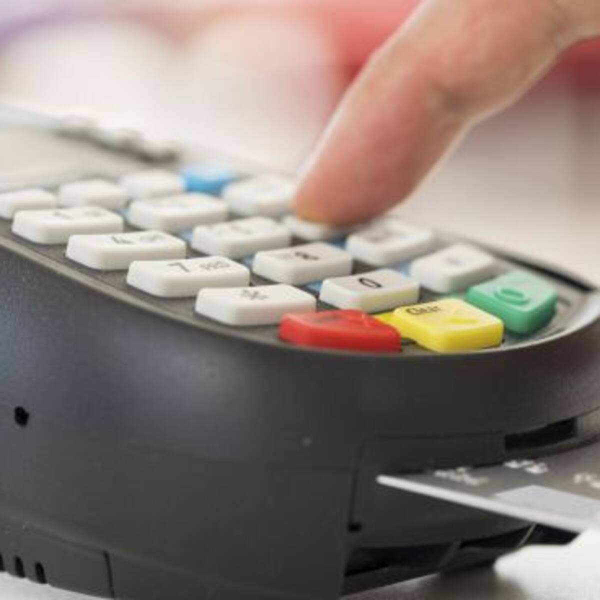 Se gastó 12.500 euros con la tarjeta de su jefe