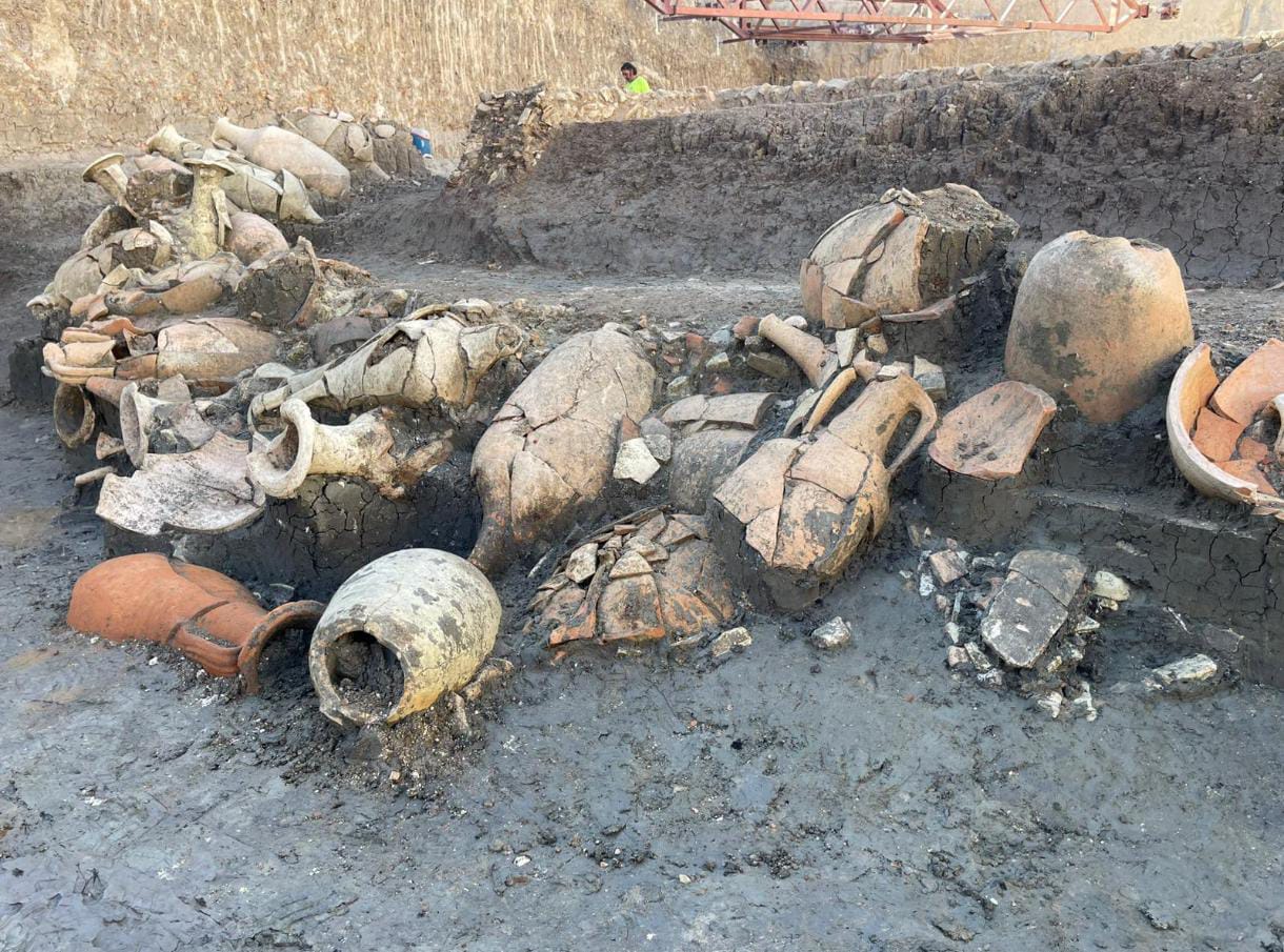 Ánforas romanas encontradas en las obras de construcción de pisos en Sevilla