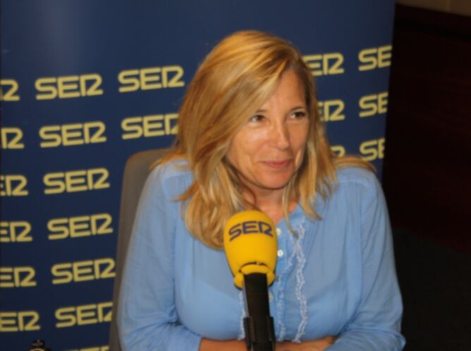 Joana Ortega, als estudis de Ràdio Barcelona, SER Catalunya