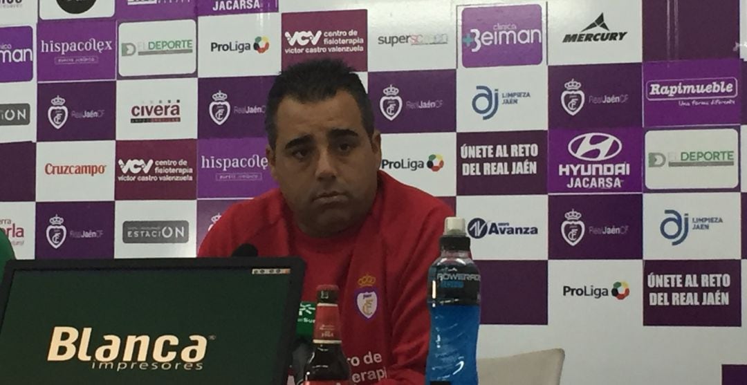 El entrenador del Real Jaén, Germán Crespo, durante la rueda de prensa de este jueves, 25 de octubre de 2018.