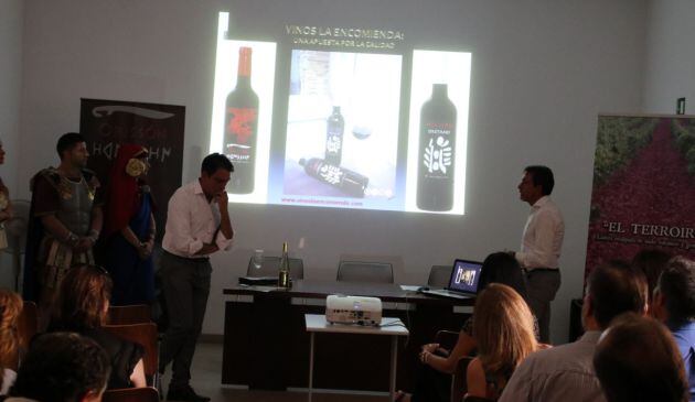 Presentación del vino Himilce en el Museo de Cástulo.