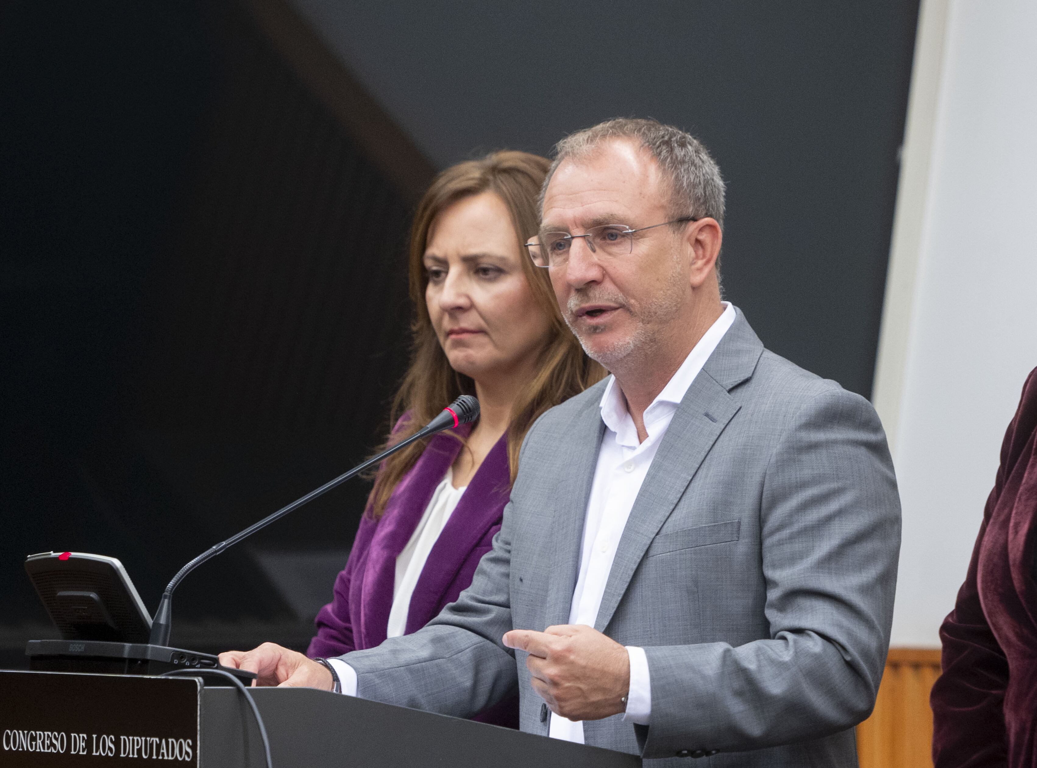Sergio Rodríguez junto a Nieves Lady Barreto