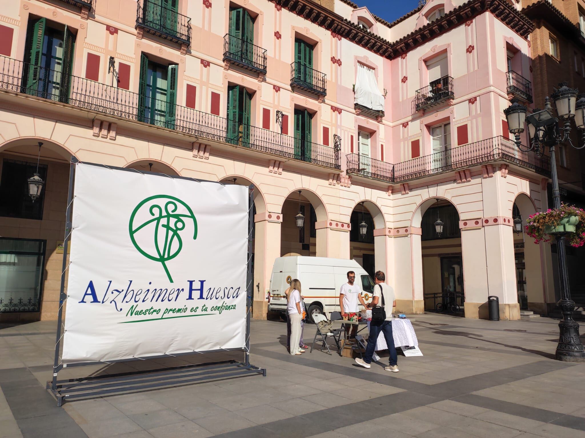 La Asociación Alzhéimer Huesca realizó el pasado viernes una jornada de concienciación en el marco del Día Mundial que se celebra este 21 de septiembre.