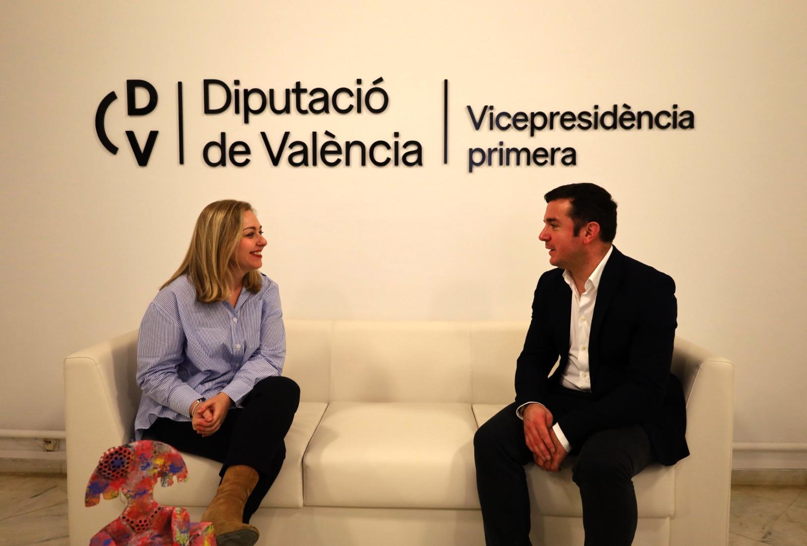 Reunió de Natàlia Enguix i Vicent Pla