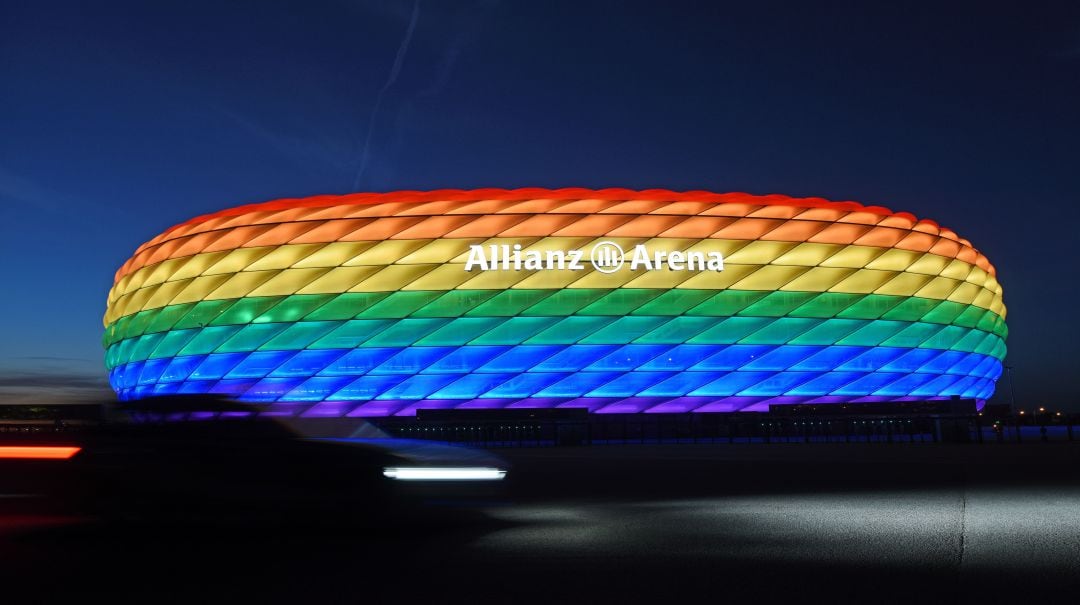 El Allianz Arena, teñido de arcoiris