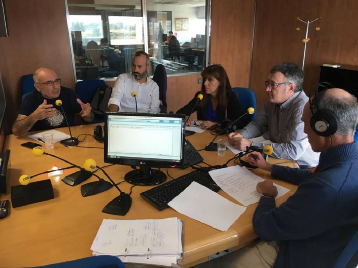 Primera tertulia municipal del curso político