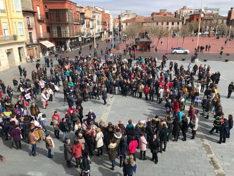 Lectura del manifiesto del 8 de marzo en la Plaza Mayor de Medina del Campo