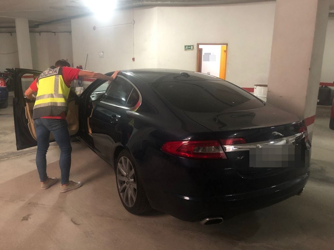 Coche de alta gama recuperado en Gandia