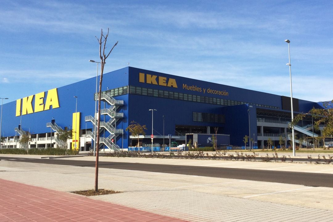 Fachada de la tienda de Ikea en Alfafar.