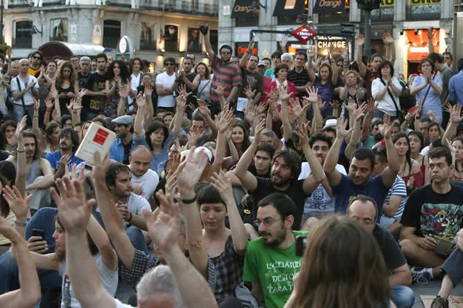 La madrileña Puerta del Sol ha sido escenario de distintas asmbleas en las que se han debatido temas sociales, política económica, autoempleo o desobediencia, y también acciones culturales y lúdicas