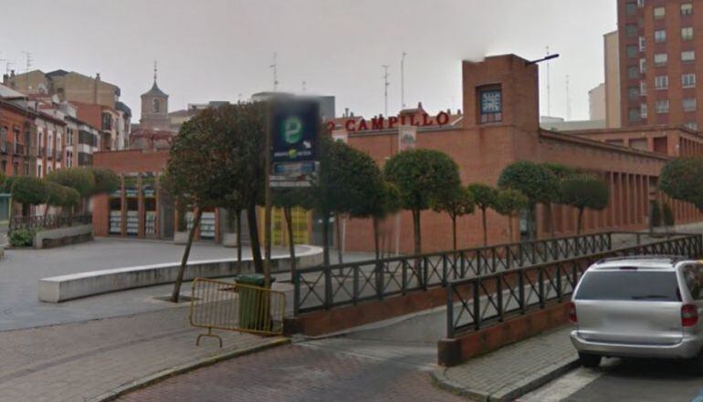 Imagen del párking del Mercado de 'El Campillo'