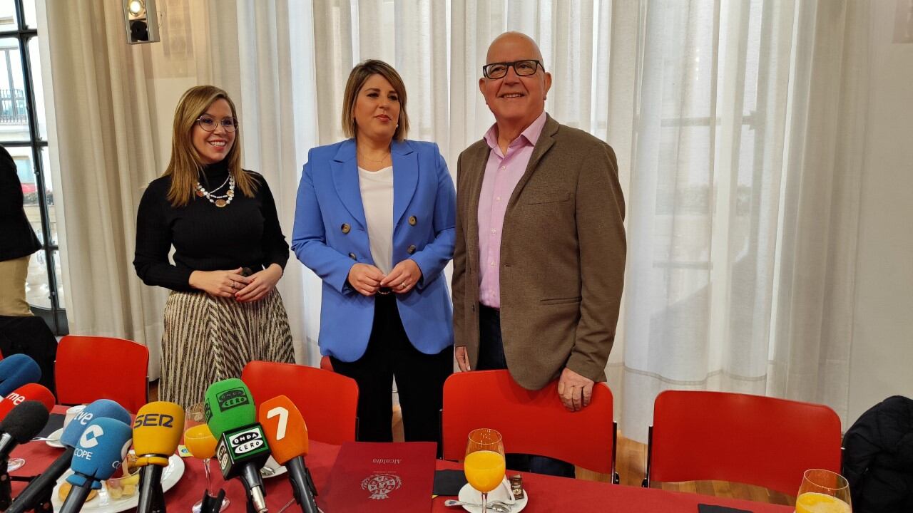 Noelia Arroyo, Ana Belén Castejón y Manuel Padín