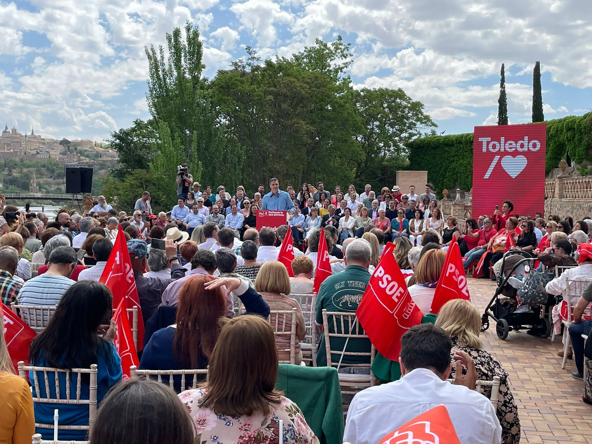 Pedro Sánchez, presidente del Gobierno, durante un acto del PSOE en el Cigarral del Ángel de Toledo