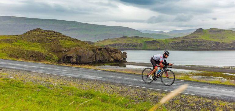 Una imagen del Challenge Iceland, el triatlón más al norte de todo el planeta