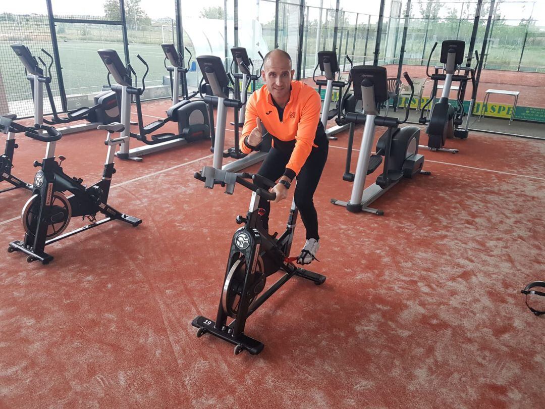 Roberto Varela en las instalaciones de Prado Sport