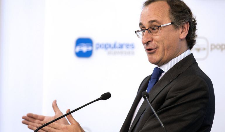  El presidente del PP vasco y ministro de Sanidad en funciones, Alfonso Alonso, será el candidato popular a lehendakari en las elecciones autonómicas del 25 de septiembre  EFE David Aguilar