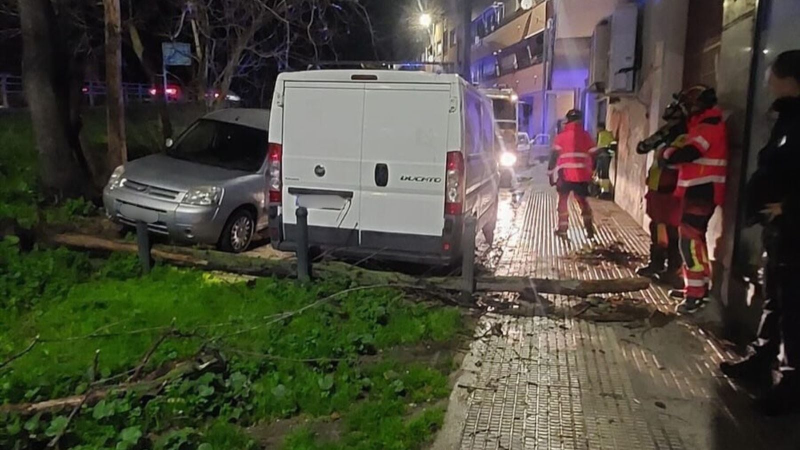 Imagen de una de las actuaciones de los Bomberos durante la borrasca &#039;Herminia&#039; en la provincia de Toledo