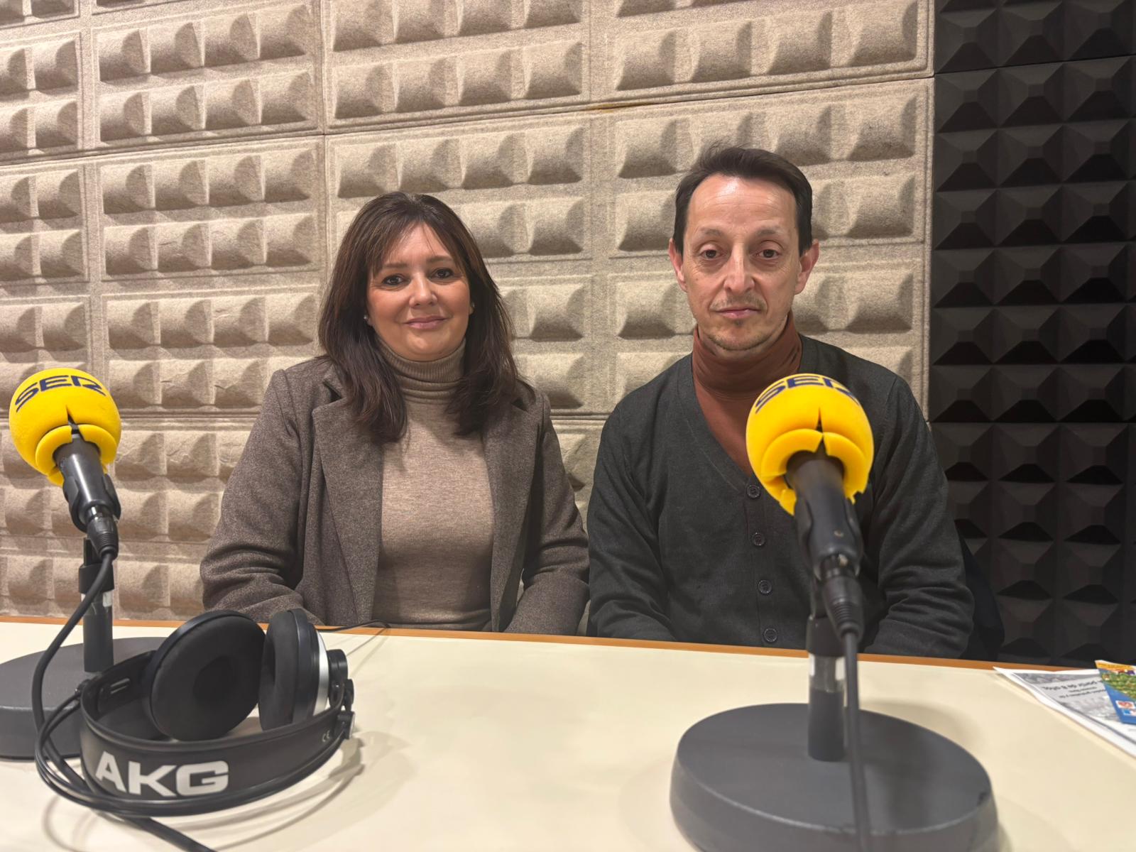 María del Mar Nieto (delegada de Juventud de Morón) y David Ramos técnico del área