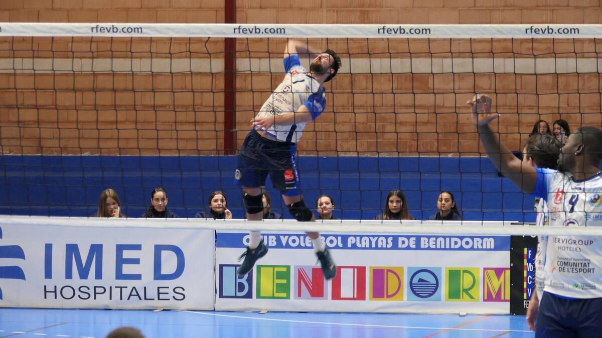 Eric Carrió, capitán del Servigroup Benidorm, pone fin a su etapa en el Raúl Mesa