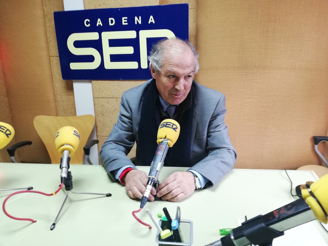 Antonio María Marín Lara, esta mañana, en el estudio de Radio Coca SER Ronda 