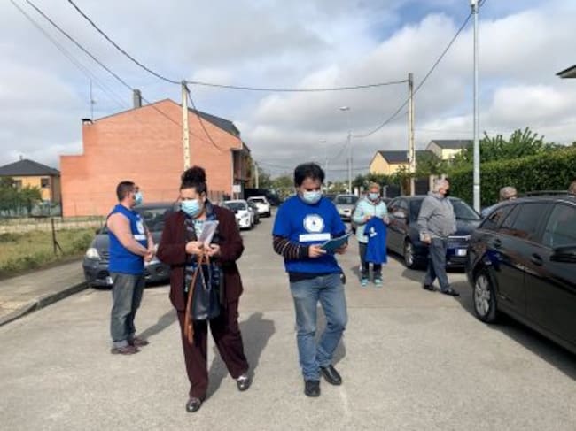 Presidenta y representantes de la PAH en el Bierzo