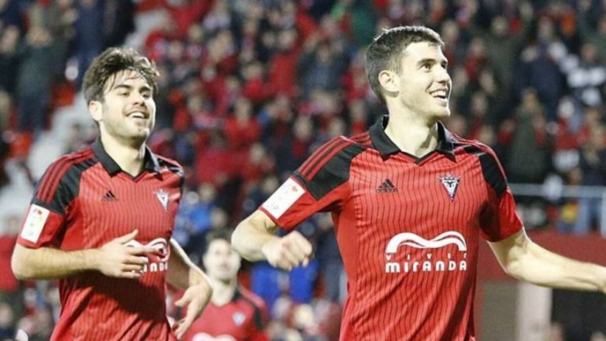 Derbi por todo lo alto en Anduva entre el Mirandés y el Alavés