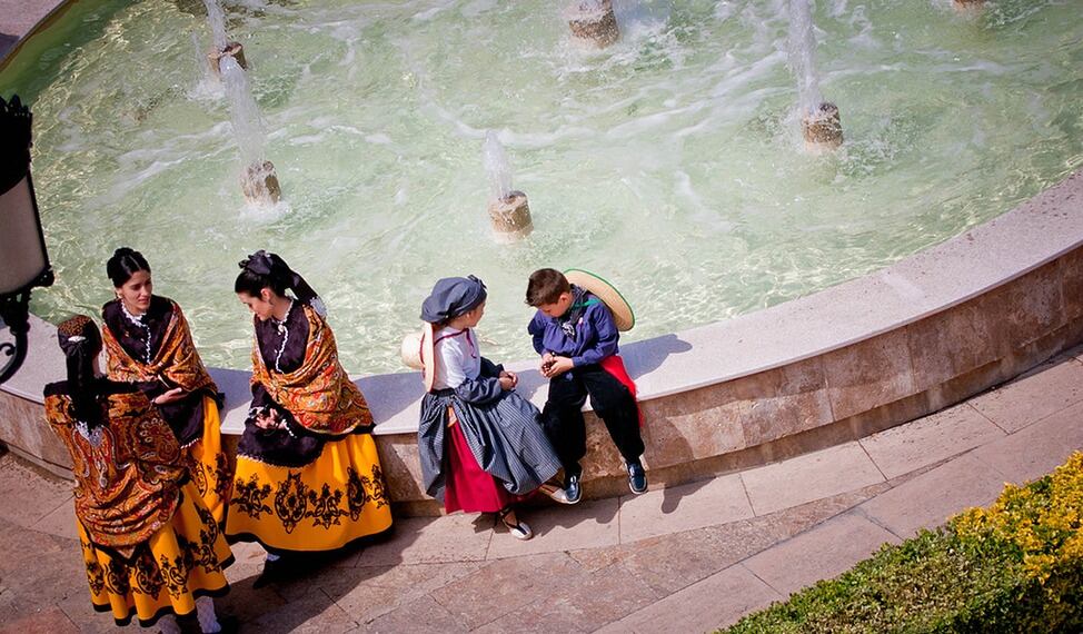 La noche del 30 de abril se puede asistir a la ronda de mayas en las calles de Pedro Muñoz