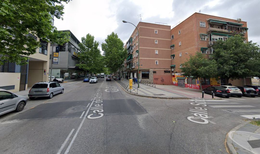 Hallan una bala de cañón de la Guerra Civil en una alcantarilla de Carabanchel
