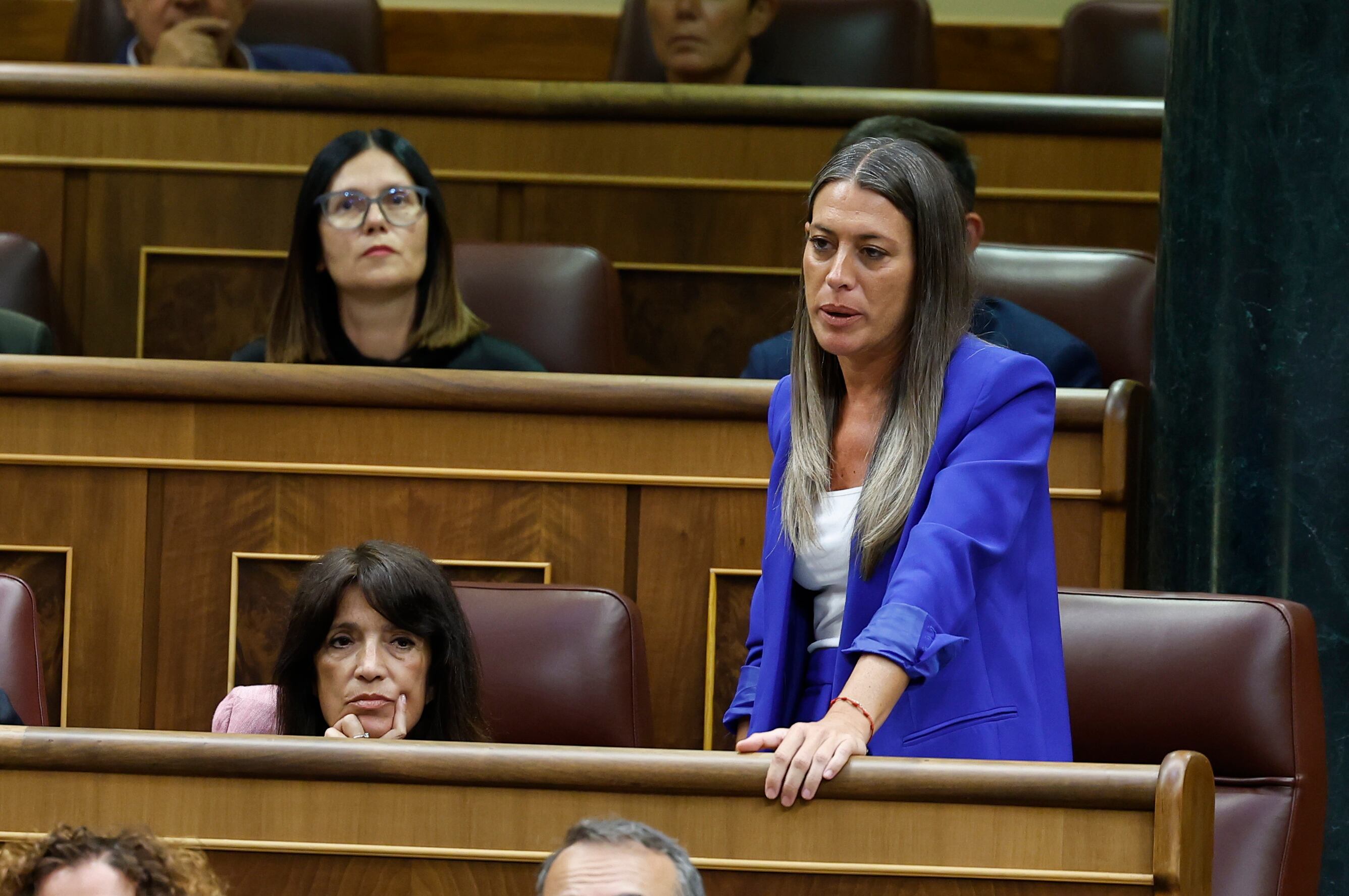 Miriam Nogueras de Junts, acata la Constitución, durante la sesión constitutiva del Congreso de las Cortes Generales de la XV Legislatura.