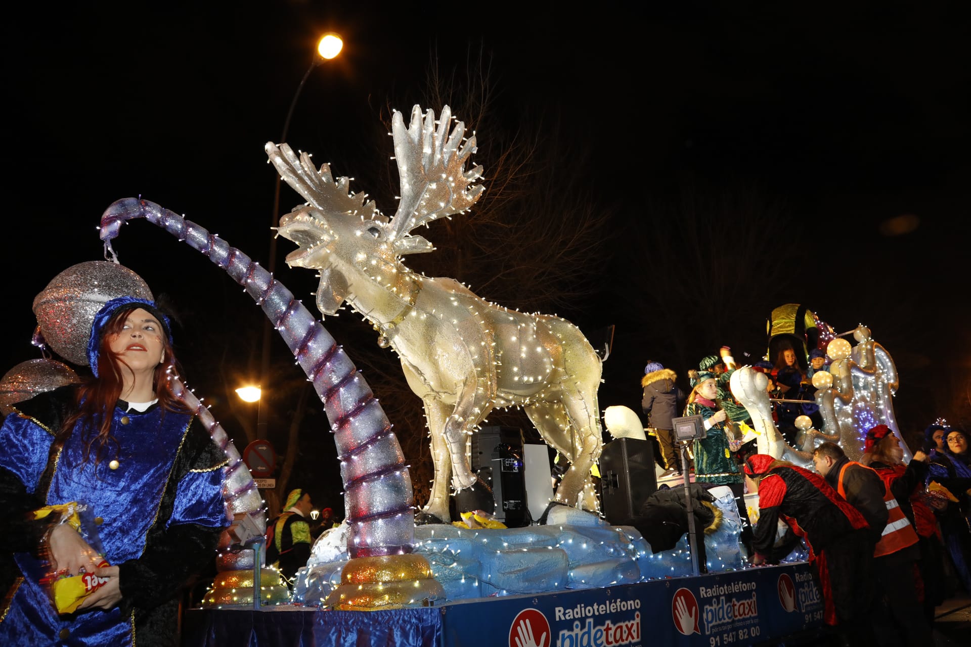 Las cabalgatas de Reyes Magos llenan de magia e ilusión las calles del sur de Madrid