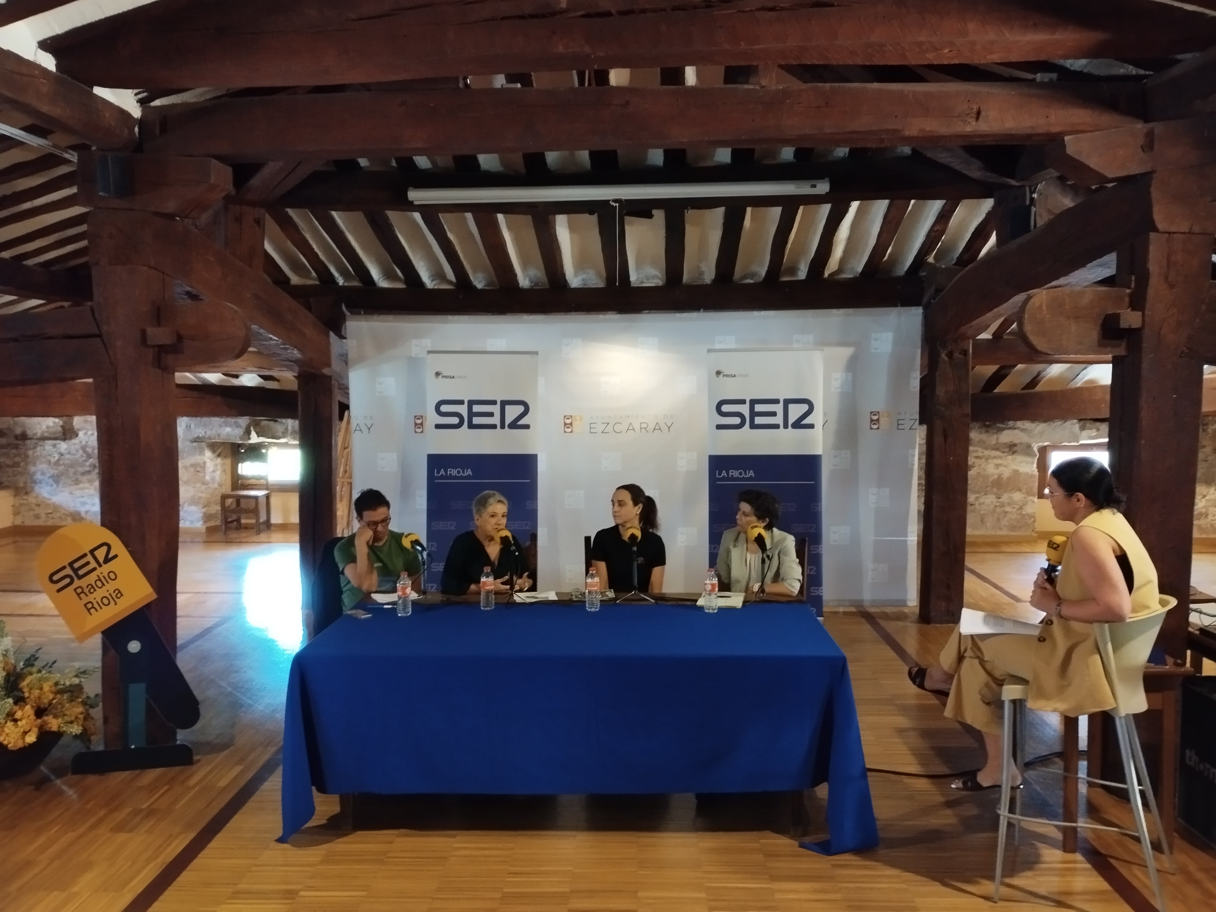 Francis Paniego, Carmen Bengoechea, Zenaida Serrano y Virginia Borges en la segunda mesa redonda de SER Conversa Turismo desde Ezcaray (La Rioja)