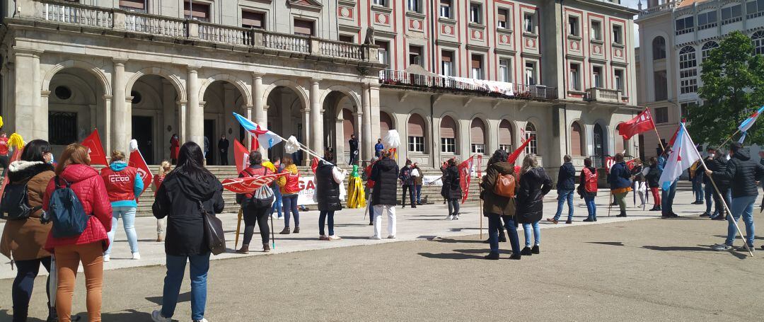 Concentración en Ferrol de los trabajadores de la limpieza