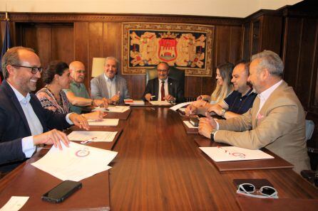 Reunión del Círculo Empresarial Leonés con el alcalde de Ponferrada, Olegario Ramón.