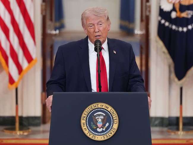 Este aumento de 500 mil millones de dólares refleja las prioridades de la administración Trump de cara a las elecciones de medio mandato de noviembre. EFE/EPA/ALEX BRANDON / POOL