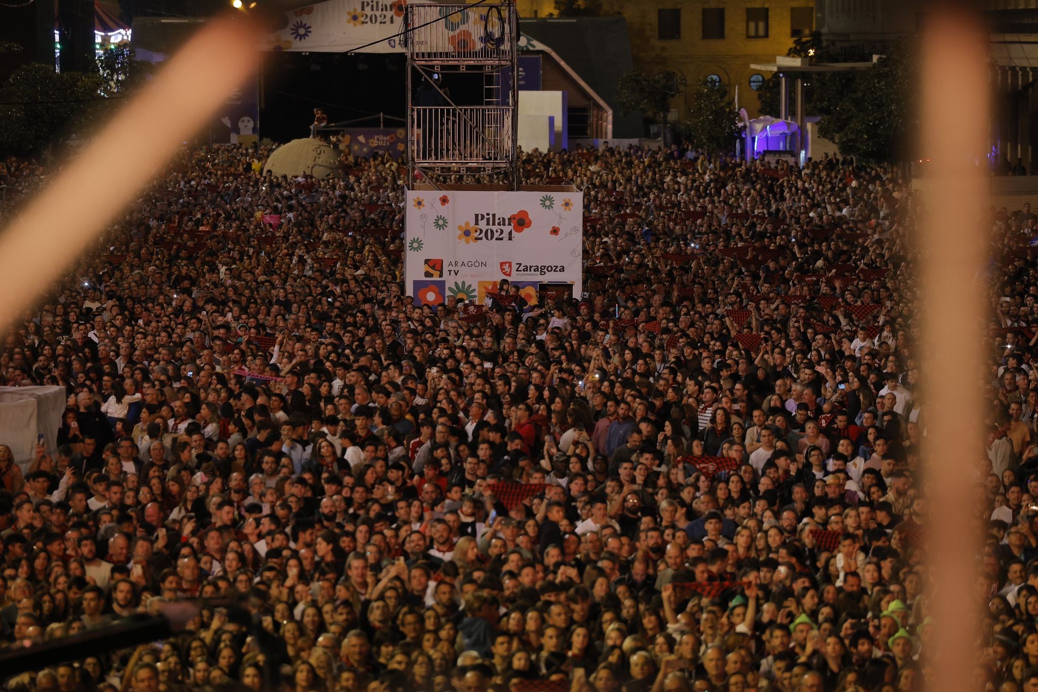 Pregón de las Fiestas del Pilar 2024, con Naiara y Juanjo Bona, de Operación  Triunfo