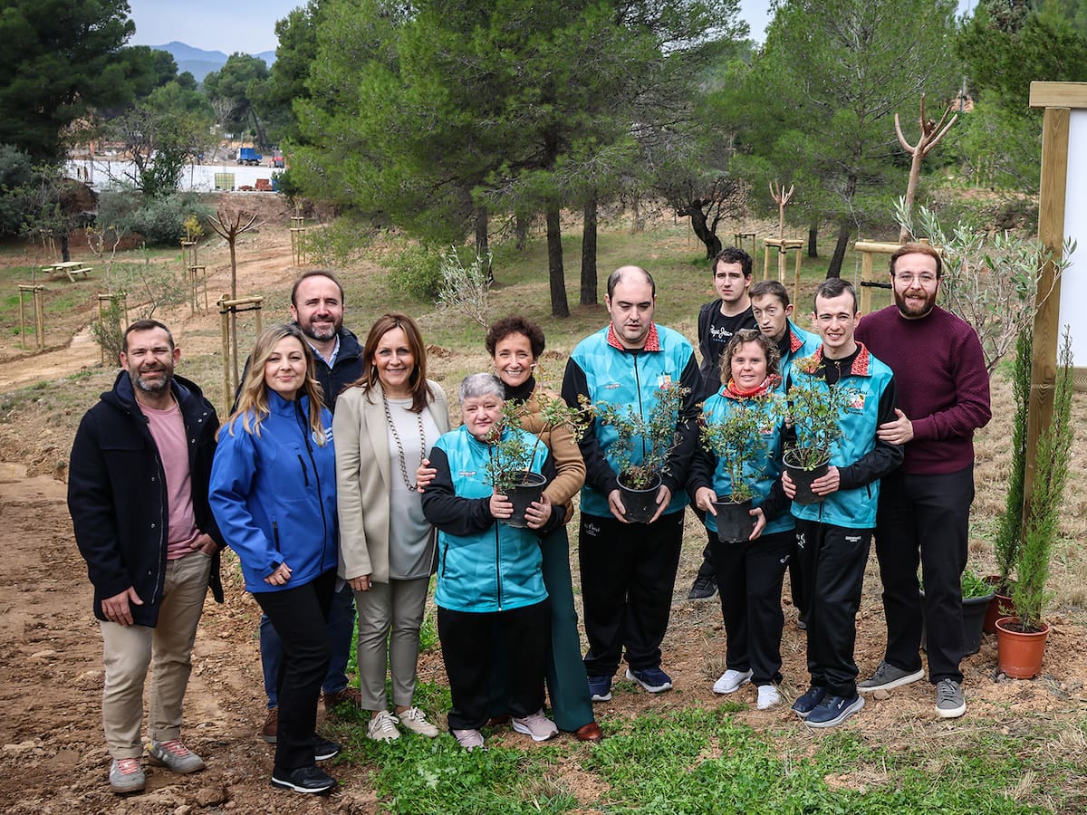 Onda suma un nuevo paseo verde y saludable en El Carmen con 88 nuevos árboles