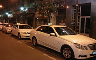 Parada de taxis en Huesca