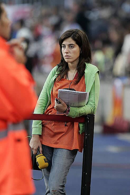 Ante la avalancha de peticiones para hacer pública su imagen los seguidores de Carrusel Deportivo por fin pueden ver a una de sus deseadas, Laura Martínez, jefa de deportes de Radio Barcelona, una de las voces más sensuales de Carrusel Deportivo. Laura, que en cada retransmisión hace gala de su profesionalidad, sorprendió a toda la audiencia de la SER en la retransmisión de la Super Bowl al interpretar de una manera magistral el himno de los EE.UU.