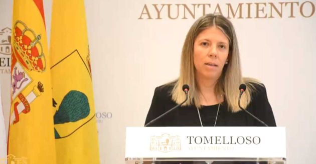 Inmaculada Jiménez, de luto, durante la comparecencia telemática de este sábado