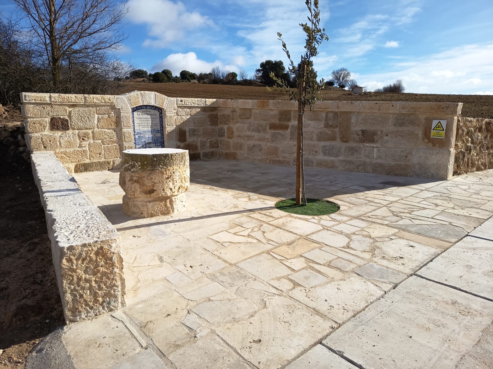 Fuente de la Hontanilla de Fresnillo de las Dueñas