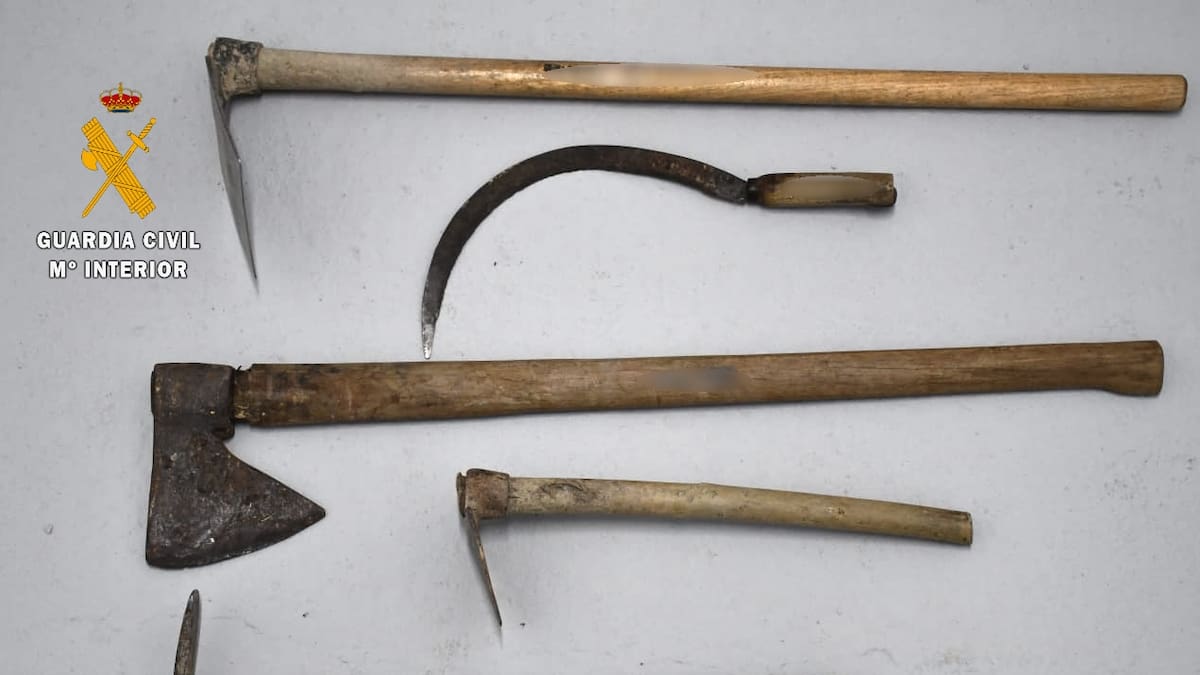 Detienen a un hombre en Sabiñánigo por amenazar a otro de muerte con armas blancas