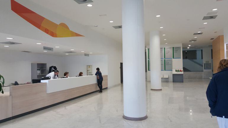 Entrada al área de Hospitalización del Hospital del Campus de la Salud de Granada