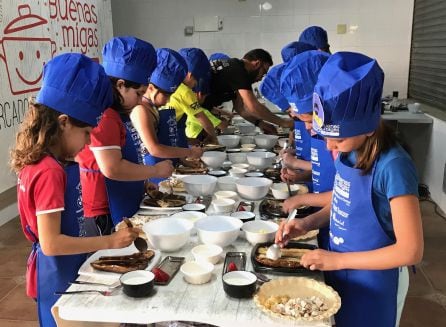 Niños de entre 7 y 12 años han participado en la cuarta edición de los talleres Buenas Migas de Radio Elda Cadena Ser