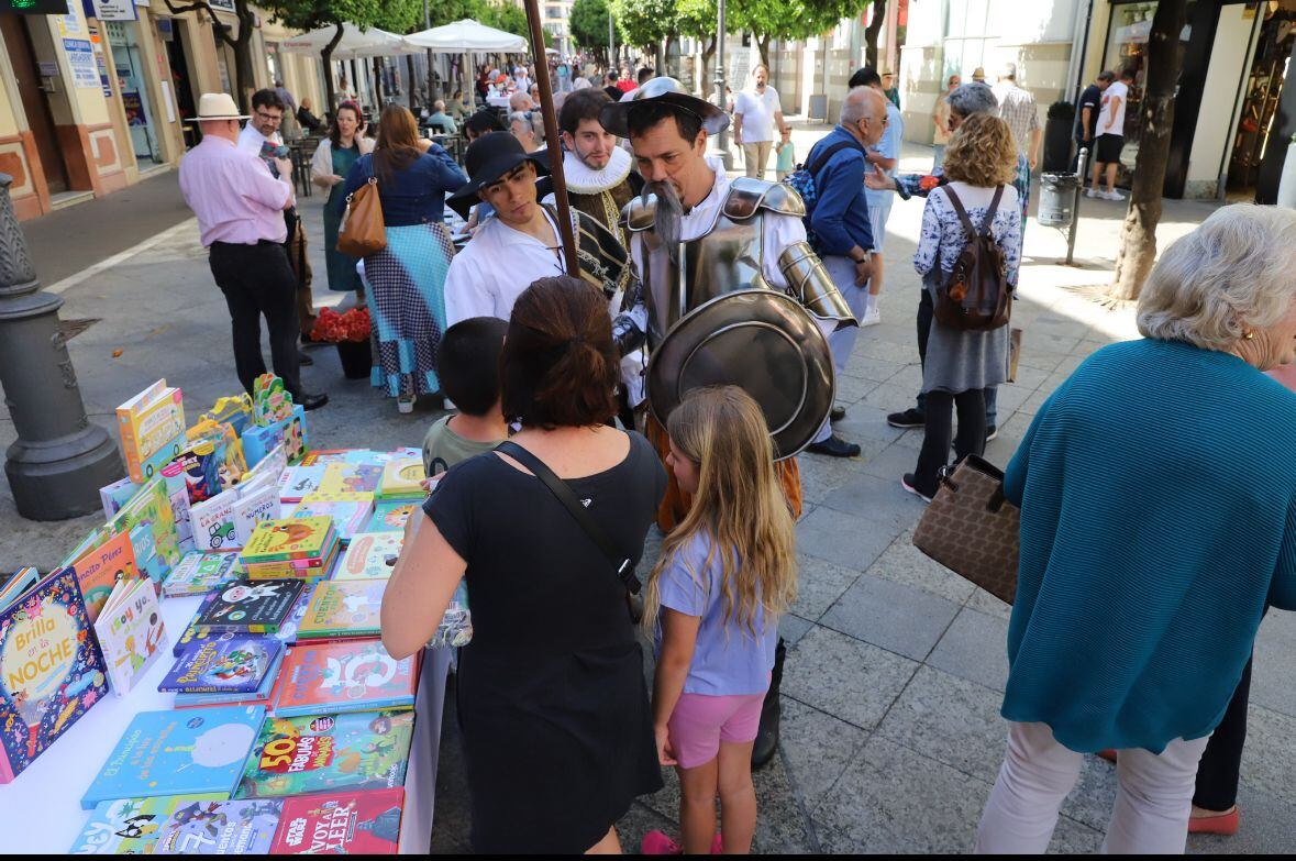 Gran participación de público durante la Feria del Libro de Jerez