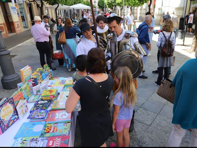 Gran participación de público durante la Feria del Libro de Jerez